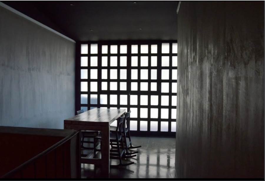 (For Sale) Commercial || Piraias/Piraeus - 200 Sq.m, 2.200€ 