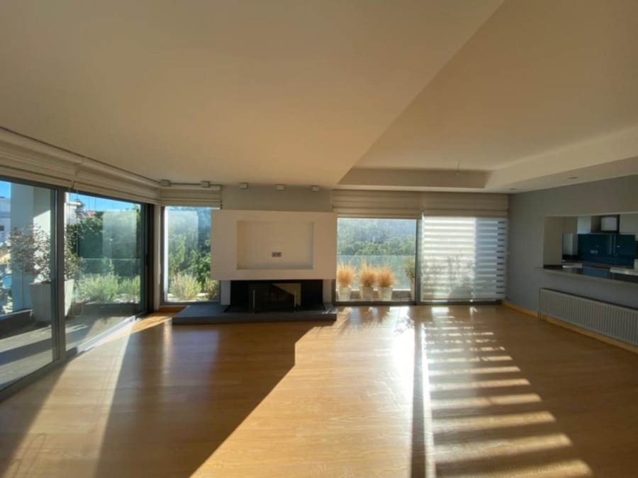 (For Sale) Residential Maisonette || East Attica/Vari-Varkiza - 180 Sq.m, 4 Bedrooms, 940.000€ 