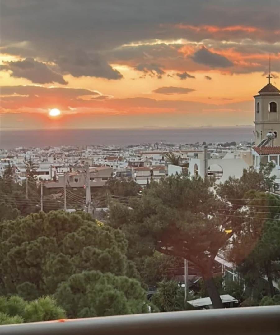 (Προς Πώληση) Κατοικία Οροφοδιαμέρισμα || Αθήνα Νότια/Γλυφάδα - 129 τ.μ, 3 Υ/Δ, 570.000€ 