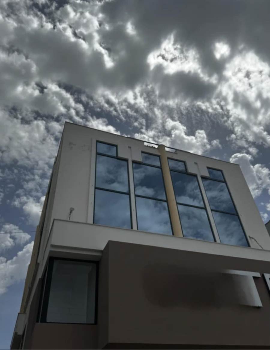 (For Rent) Commercial Office || Athens South/Elliniko - 180 Sq.m, 3.700€ 