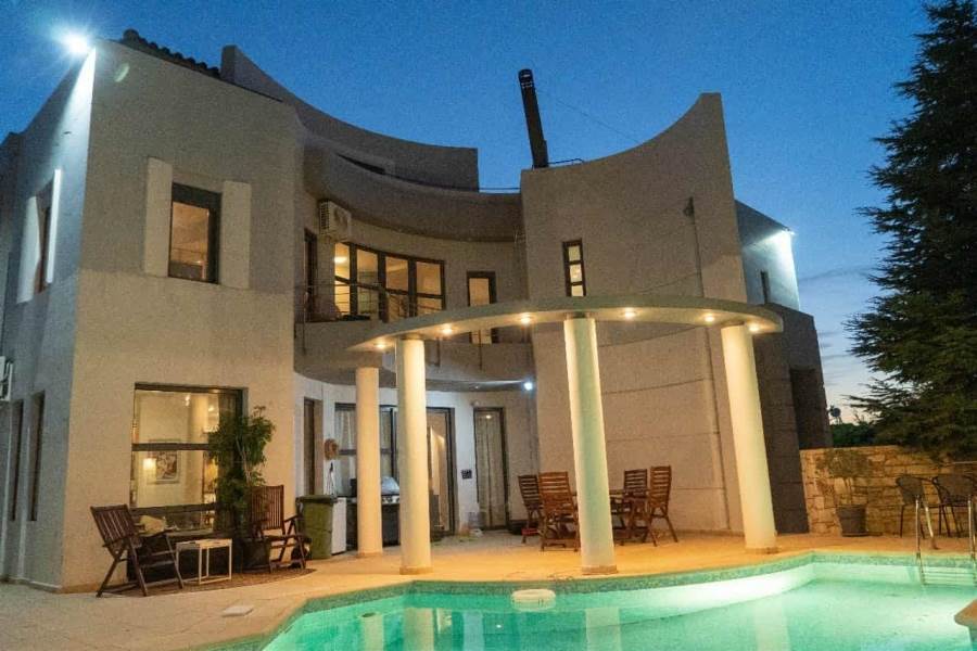 (Προς Πώληση) Κατοικία Μονοκατοικία || Αθήνα Νότια/Γλυφάδα - 585 τ.μ, 6 Υ/Δ, 1.500.000€ 