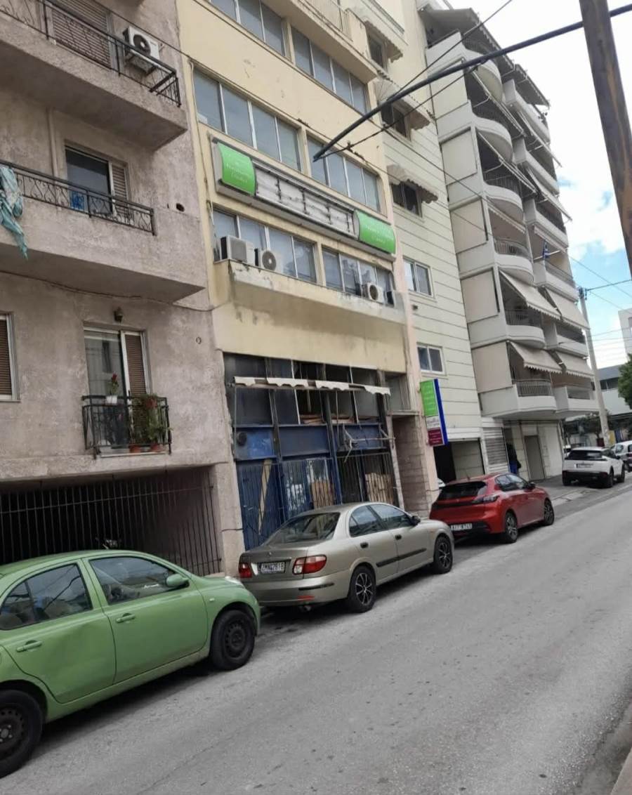 (Προς Πώληση) Επαγγελματικός Χώρος Κτίριο || Πειραιάς/Πειραιάς - 600 τ.μ, 1.600.000€ 