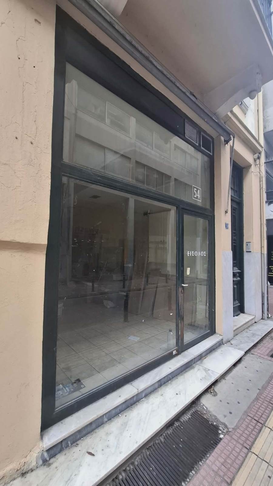 (Προς Ενοικίαση) Επαγγελματικός Χώρος Κατάστημα || Πειραιάς/Πειραιάς - 235 τ.μ, 1.800€ 