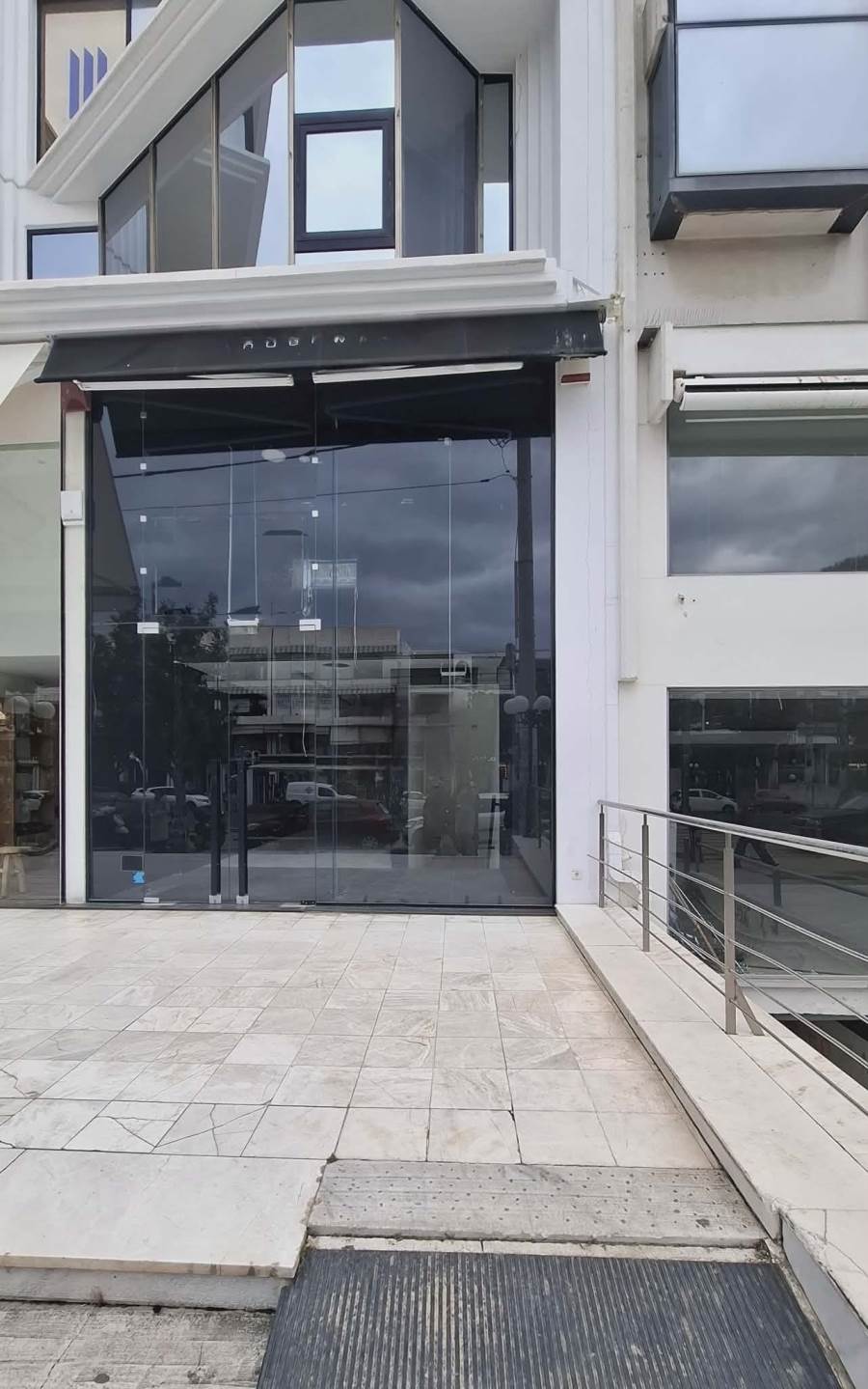 (Προς Ενοικίαση) Επαγγελματικός Χώρος Κατάστημα || Αθήνα Νότια/Γλυφάδα - 430 τ.μ, 29.000€ 